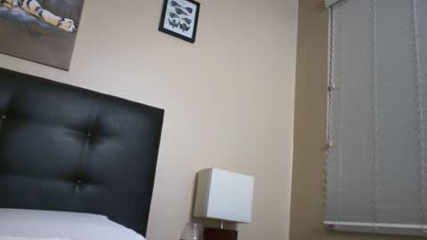 TSAmandaTaylor online show from 11, 11, 2025