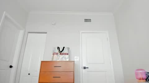 Snapshot of theislandgirl chatting on 26, 12, 2024 Lily Marie online show from 26, 12, 2024