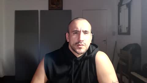 Snapshot of thekingofpains chatting on 19, 10, 2025 KINGOFPAINS online show from 19, 10, 2025