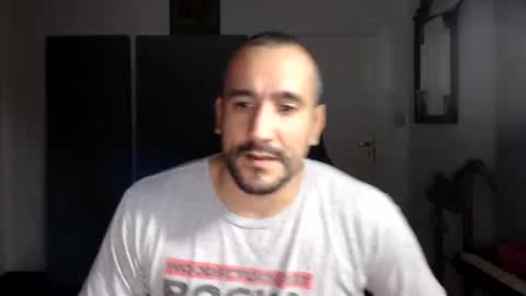 Snapshot of thekingofpains chatting on 28, 10, 2025 KINGOFPAINS online show from 28, 10, 2025