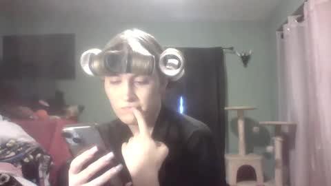 Snapshot of thelittlebambii chatting on 5, 12, 2024 Little Bambii online show from 5, 12, 2024