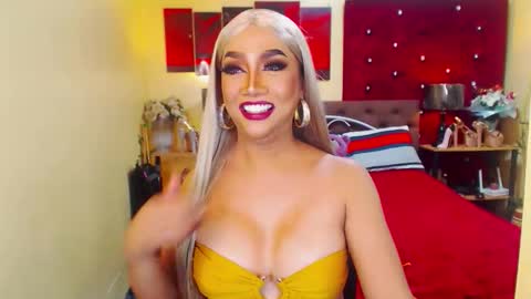 Snapshot of thelustqueen chatting on 15, 9, 2025 thelustqueen online show from 15, 9, 2025