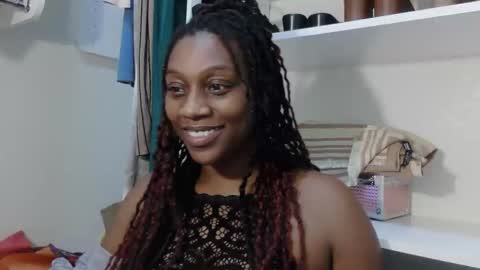 Snapshot of thenaturalgoddess chatting on 21, 11, 2025 TheNaturalGoddess online show from 21, 11, 2025