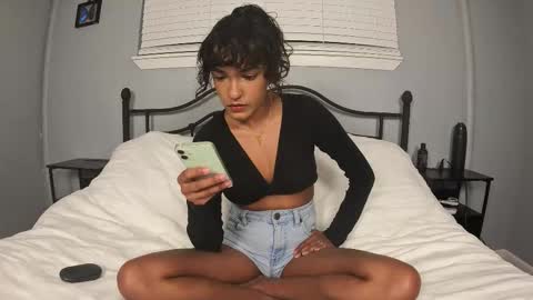 naturallovers online show from 10, 10, 2025