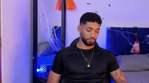 Snapshot of theo_sky1 chatting on 22, 10, 2025 Theo Sky online show from 22, 10, 2025