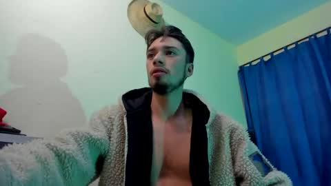 Snapshot of theo_stone04 chatting on 18, 9, 2025 Theo online show from 18, 9, 2025