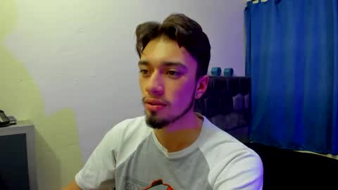 Snapshot of theo_stone04 chatting on 19, 9, 2025 Theo online show from 19, 9, 2025