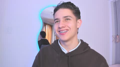 Snapshot of theohawke_ chatting on 31, 12, 2024 THEO- MATEO online show from 31, 12, 2024