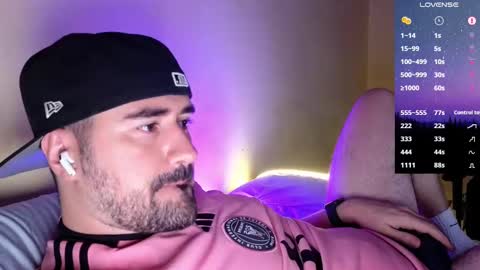 Snapshot of theoravi chatting on 15, 11, 2025 Theo Ravi online show from 15, 11, 2025