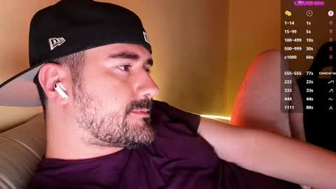 Snapshot of theoravi chatting on 17, 11, 2025 Theo Ravi online show from 17, 11, 2025