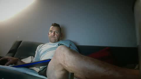 therealkurva4u online show from 2, 1, 2025