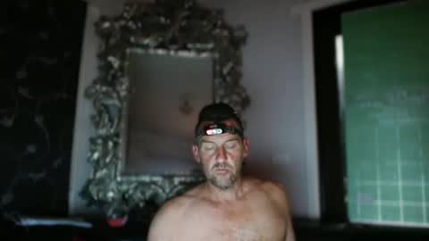 therealkurva4u online show from 5, 3, 2025