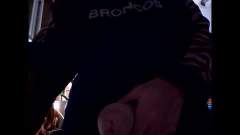 Snapshot of therizzler_1_of_1 chatting on 5, 12, 2024 therizzler_1_of_1 online show from 5, 12, 2024