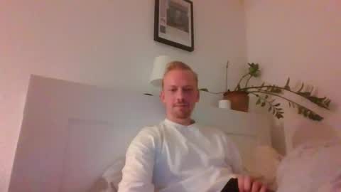 Snapshot of theseanxxxxx chatting on 20, 10, 2025 Chloe online show from 20, 10, 2025