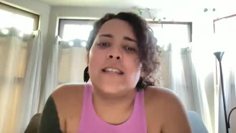 Snapshot of thethiccilakeshow chatting on 1, 10, 2025 thethiccilakeshow online show from 1, 10, 2025