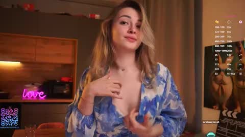 Mia online show from 2, 10, 2025