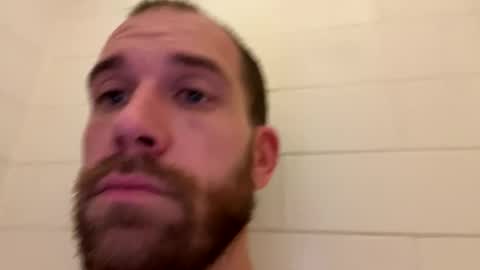 Snapshot of thewiggler32 chatting on 15, 1, 2026 thewiggler32 online show from 15, 1, 2026