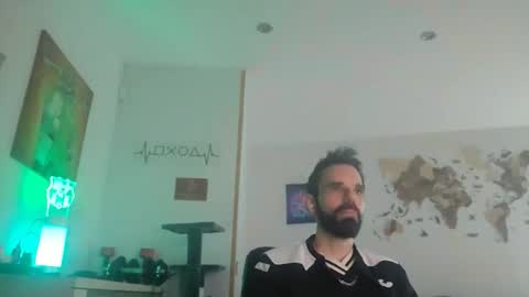 Snapshot of thewitcher69_ chatting on 21, 11, 2025 thewitcher69_ online show from 21, 11, 2025