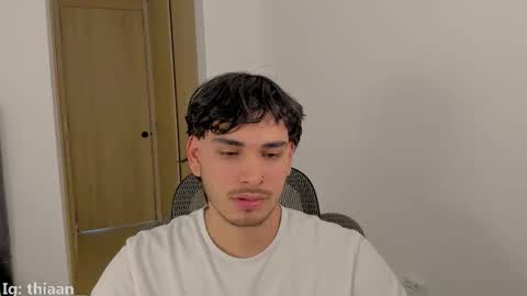 thiaan__ online show from 25, 10, 2025