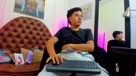 Snapshot of thiago_cruz0 chatting on 31, 3, 2026 Thiago Cruz online show from 31, 3, 2026