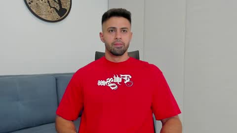 thiago_driussi online show from 4, 12, 2024