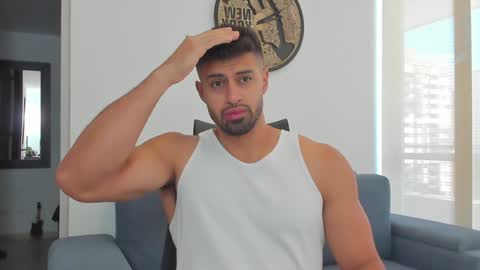 thiago_driussi online show from 7, 12, 2024