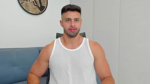 thiago_driussi online show from 13, 12, 2024