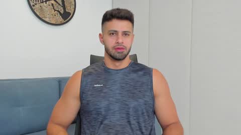 thiago_driussi online show from 18, 12, 2024