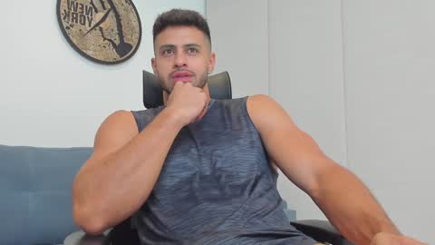 thiago_driussi online show from 18, 12, 2024