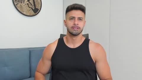 thiago_driussi online show from 4, 1, 2025