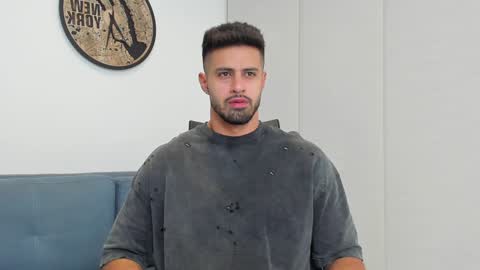 thiago_driussi online show from 7, 1, 2025