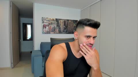 thiago_driussi online show from 8, 2, 2025