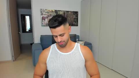 thiago_driussi online show from 11, 2, 2025