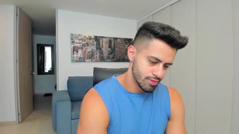 thiago_driussi online show from 22, 2, 2025