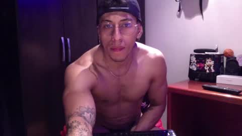 thiago_happy online show from 4, 3, 2025