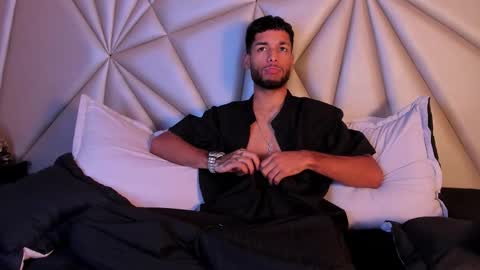 ThiagoFerreti online show from 19, 3, 2026