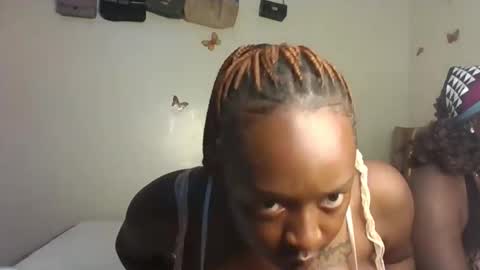 thick_booby83 online show from 7, 2, 2026