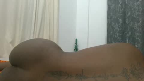 Snapshot of thick_jojo chatting on 17, 1, 2025 Call me Taliee online show from 17, 1, 2025
