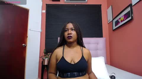 Snapshot of thickeebonyy chatting on 28, 2, 2025 thickeebonyy online show from 28, 2, 2025