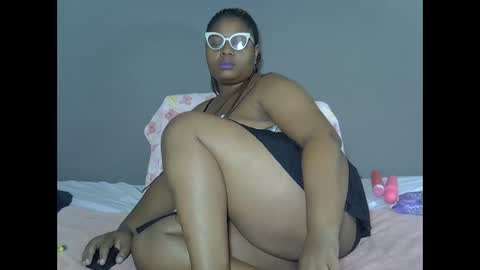 thickjuicyp04 online show from 7, 10, 2025