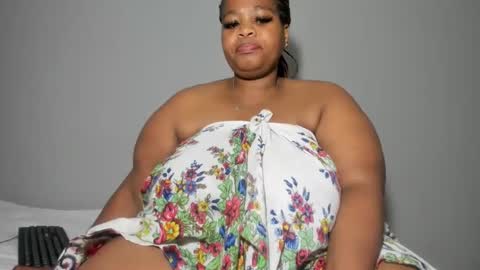 Snapshot of thickleeyanax chatting on 1, 3, 2025 thickleeyanax online show from 1, 3, 2025