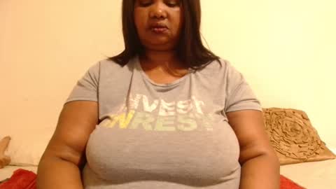 Snapshot of thicksexymellons chatting on 10, 10, 2025 Pat online show from 10, 10, 2025