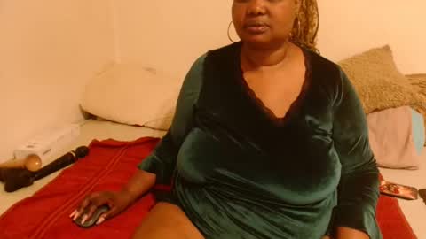 Snapshot of thicksexymellons chatting on 16, 10, 2025 Pat online show from 16, 10, 2025