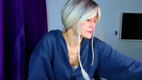 Snapshot of thief_of_hearts_ chatting on 20, 11, 2025 thief_of_hearts_ online show from 20, 11, 2025