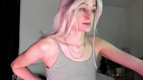 Snapshot of thief_of_hearts_ chatting on 20, 12, 2025 thief_of_hearts_ online show from 20, 12, 2025