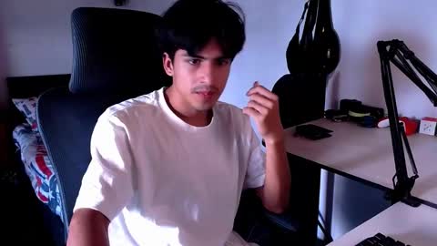 Snapshot of thieves_us chatting on 19, 1, 2025 thieves_us online show from 19, 1, 2025