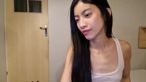 Snapshot of thifa2x chatting on 17, 12, 2025 thifa2x online show from 17, 12, 2025