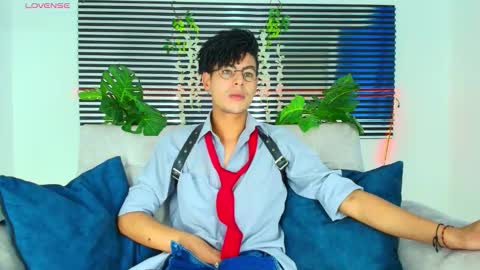 Thiago Saenzz online show from 7, 2, 2026