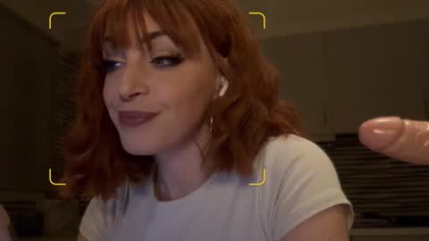 Sarra Rhies online show from 3, 2, 2026