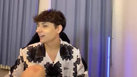 Thomas Hill online show from 23, 10, 2025